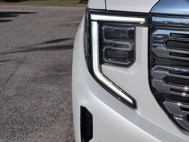 Used 2024 GMC Sierra 1500 Denali w/ Denali Reserve Package AWD/4WD image 9