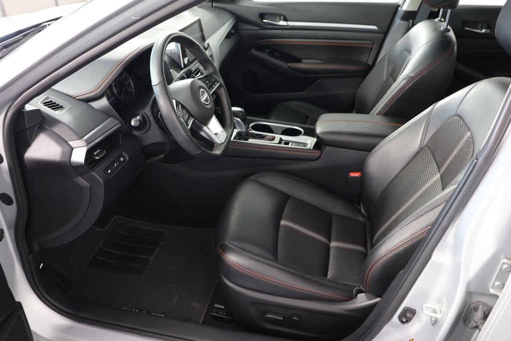 Used 2023 Nissan Altima 2.5 SR AWD/4WD image 18