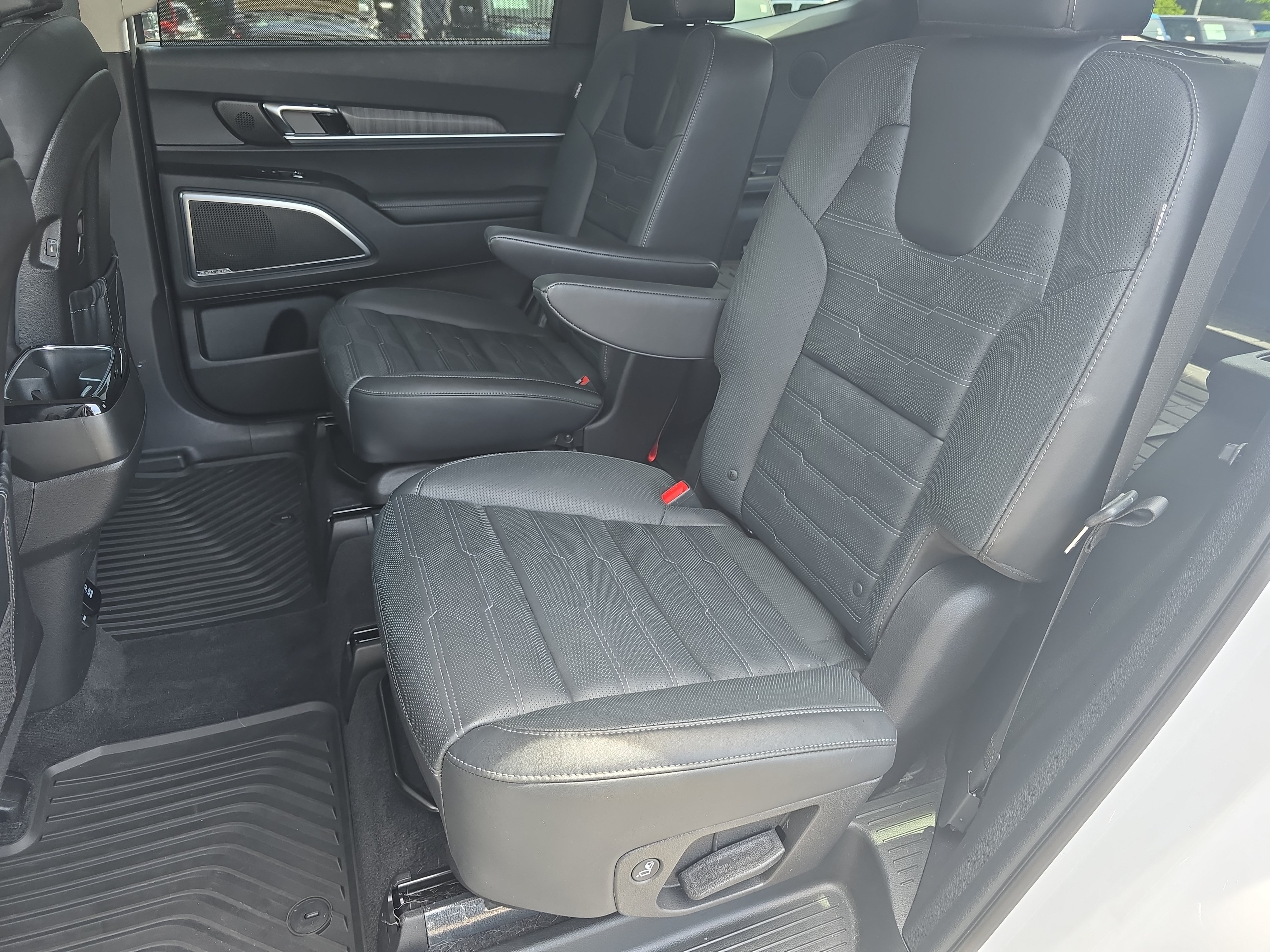 Used 2023 Kia Telluride SX Prestige AWD/4WD image 17