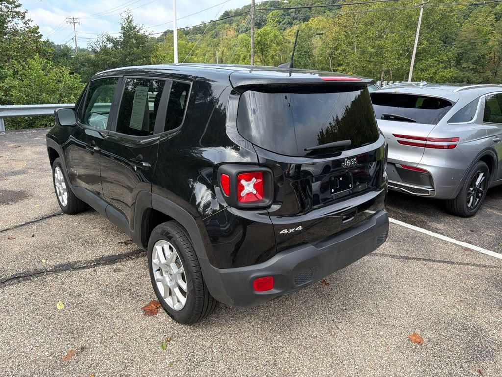 Used 2023 Jeep Renegade Latitude AWD/4WD image 10