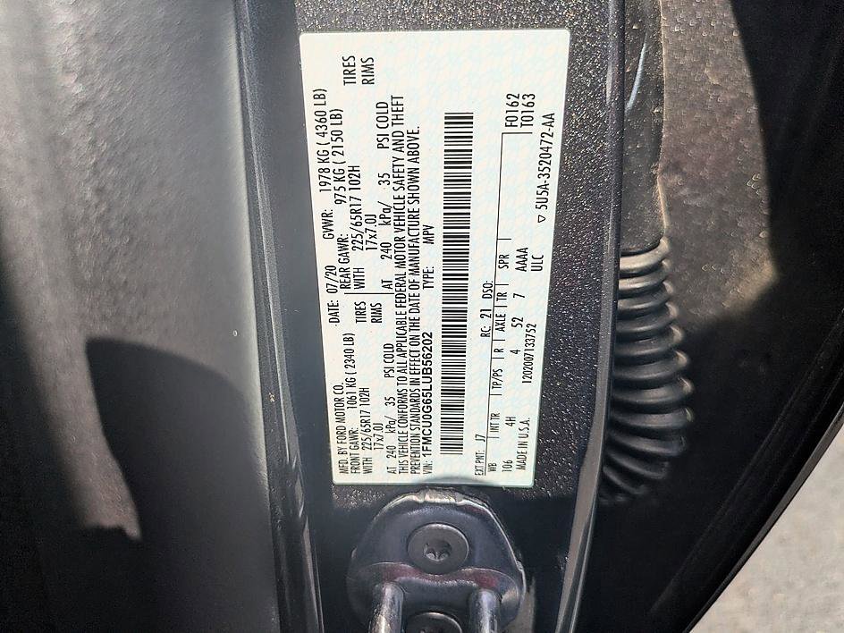 Used 2020 Ford Escape SE image 30