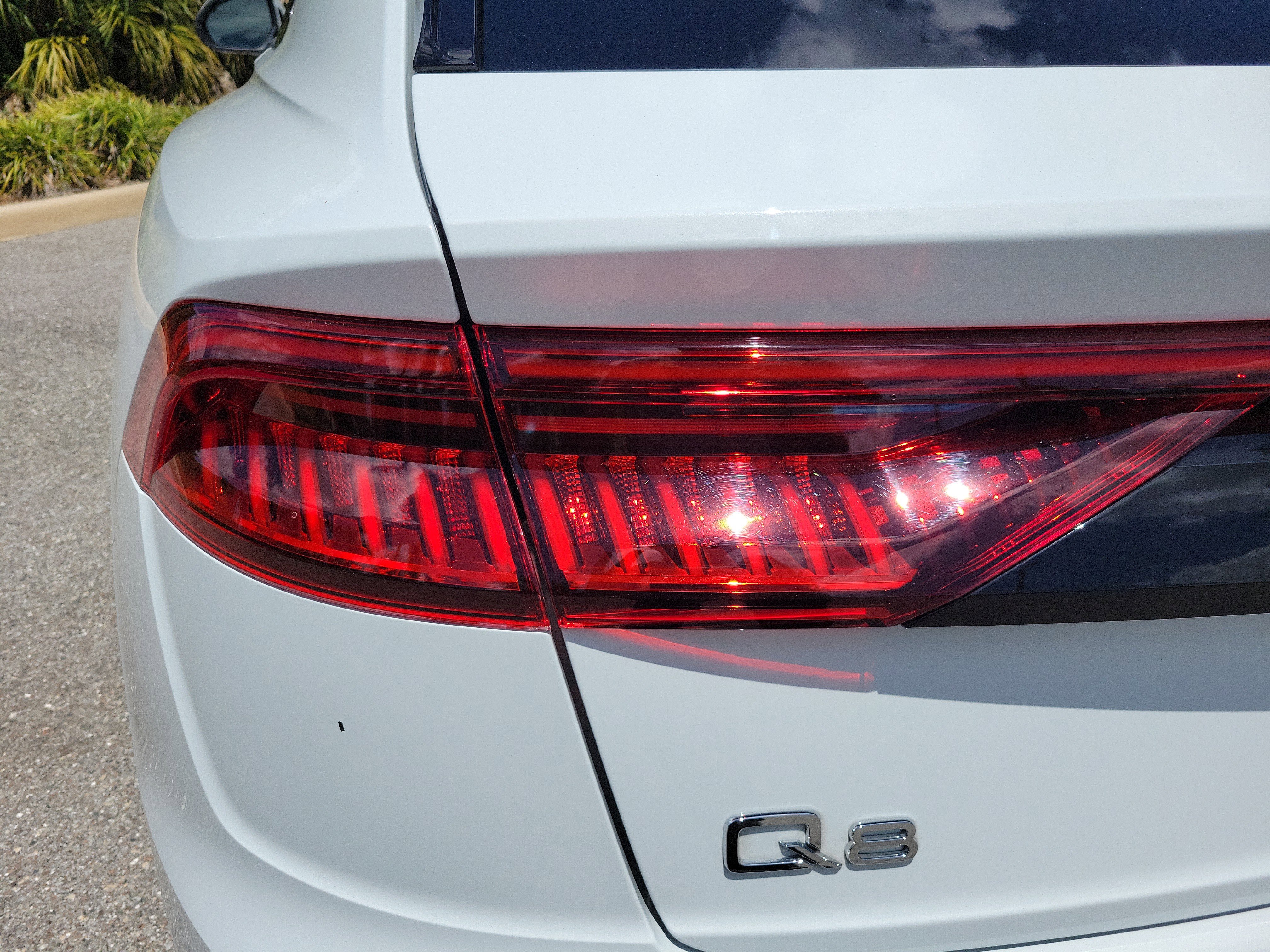 Used 2019 Audi Q8 Prestige w/ Luxury Package AWD/4WD image 10