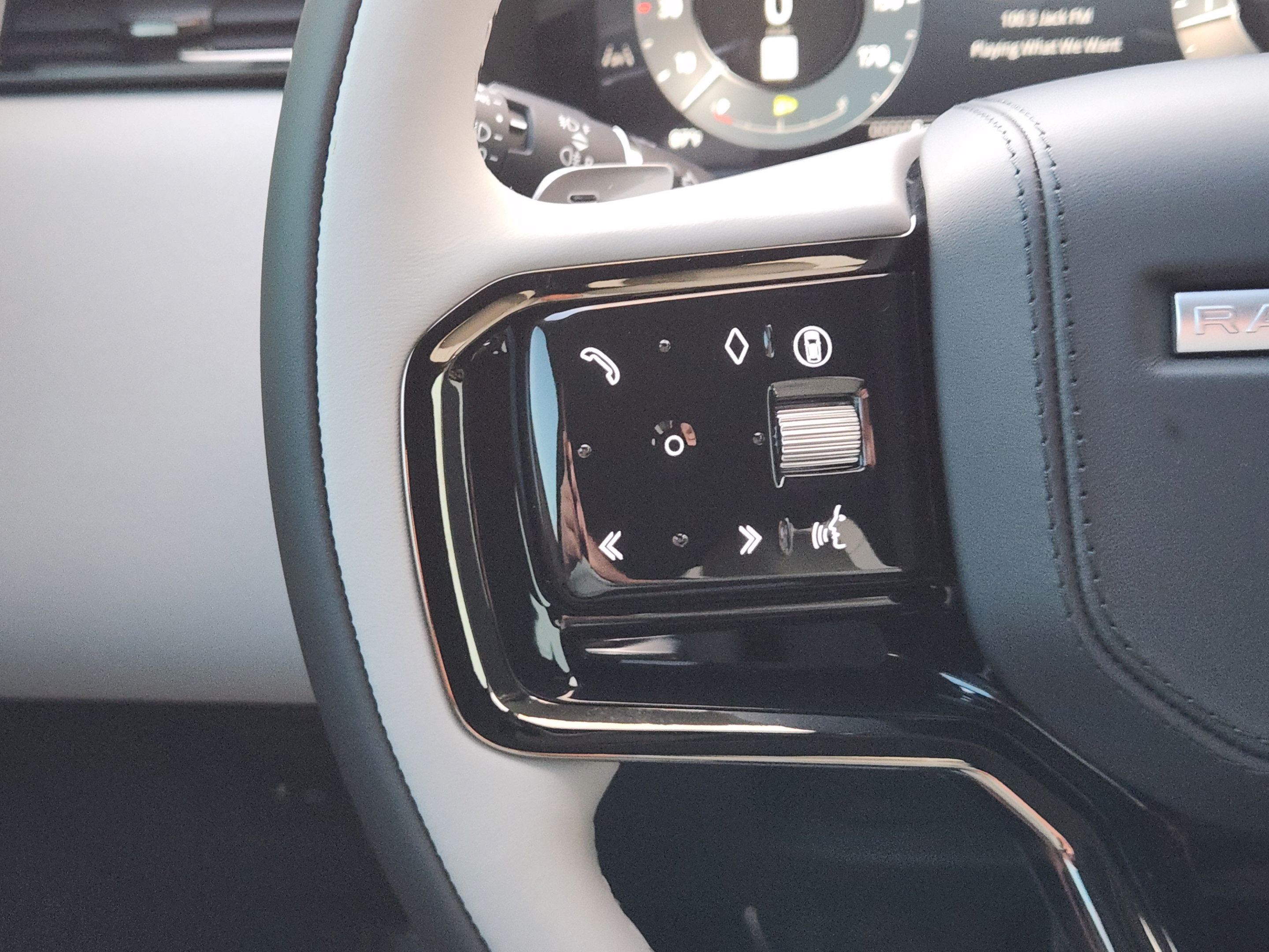 New 2026 Land Rover Range Rover Velar Belgravia AWD/4WD image 22