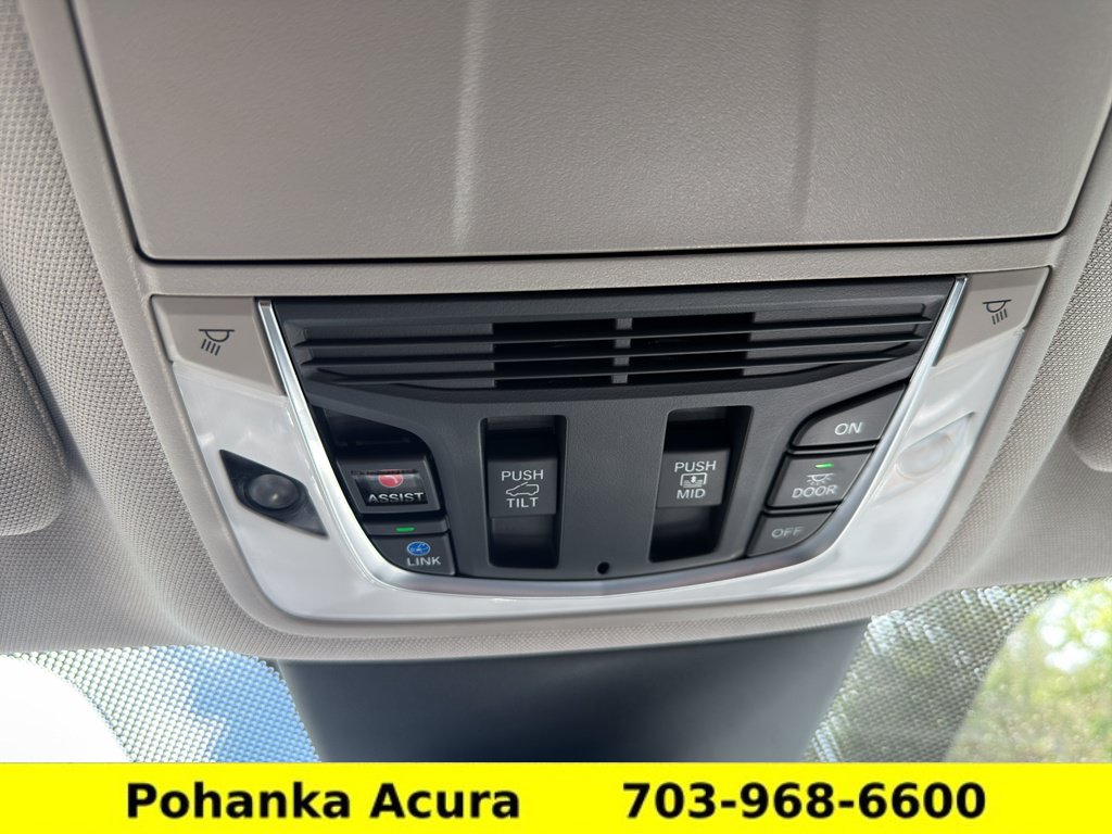 Used 2024 Acura MDX w/ Technology Package AWD/4WD image 18