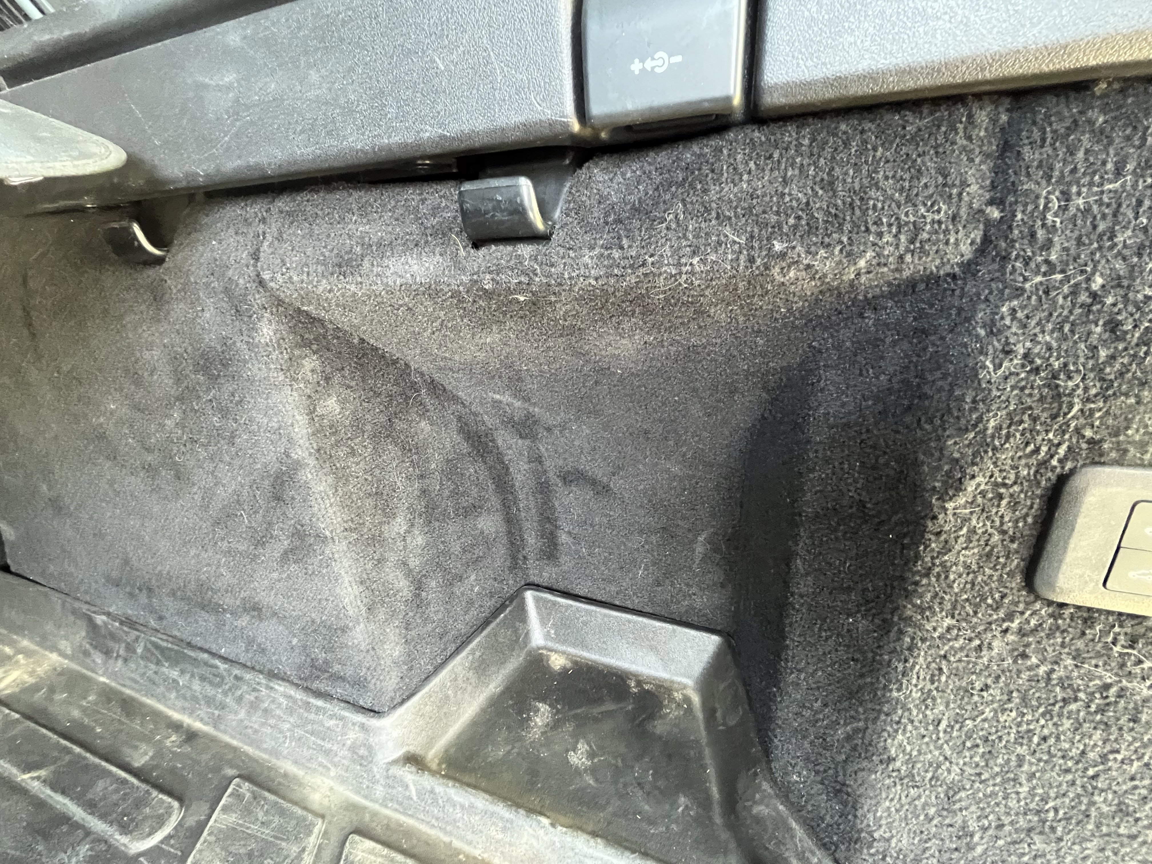 Used 2022 Land Rover Range Rover Sport HST image 32