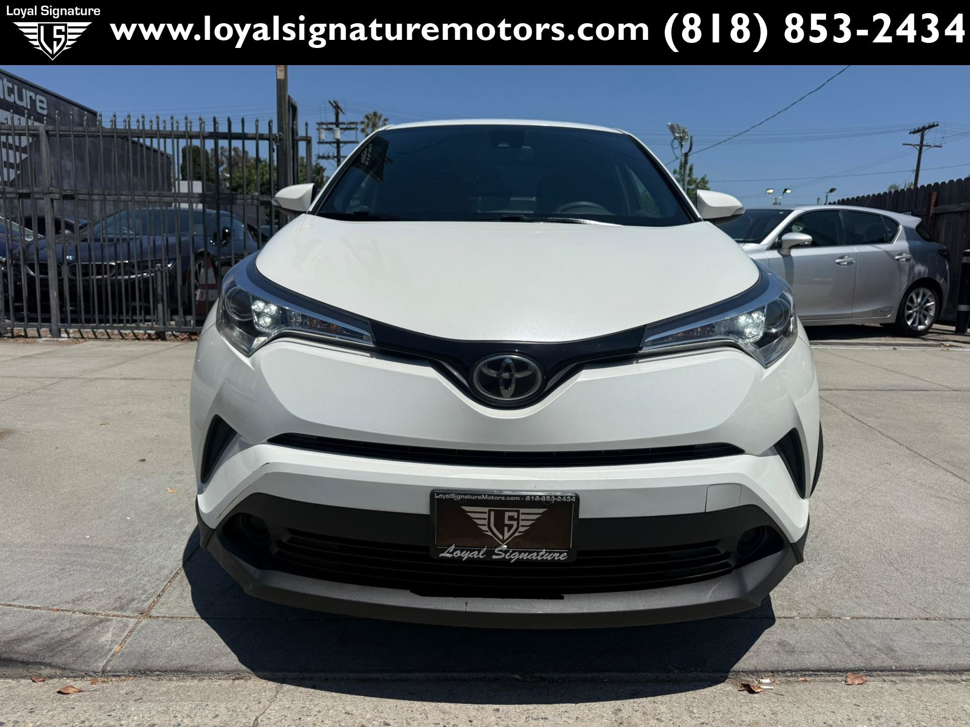 Used 2019 Toyota C-HR LE FWD image 2