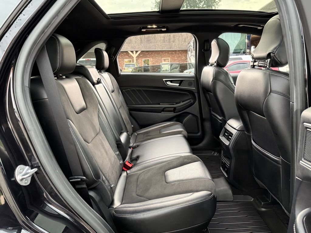 Used 2019 Ford Edge ST w/ Equipment Group 401A AWD/4WD image 23