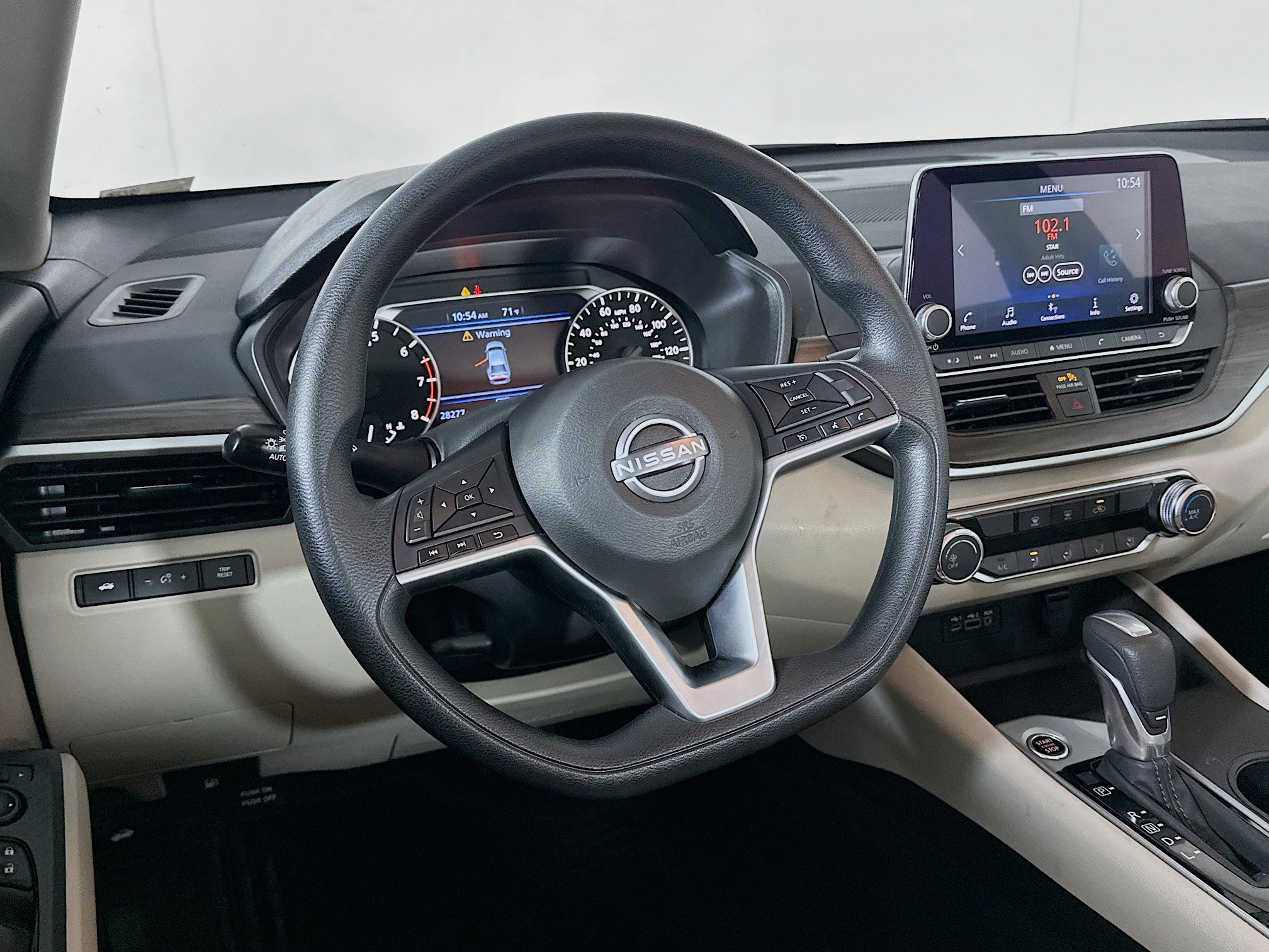 Used 2025 Nissan Altima 2.5 SV image 18