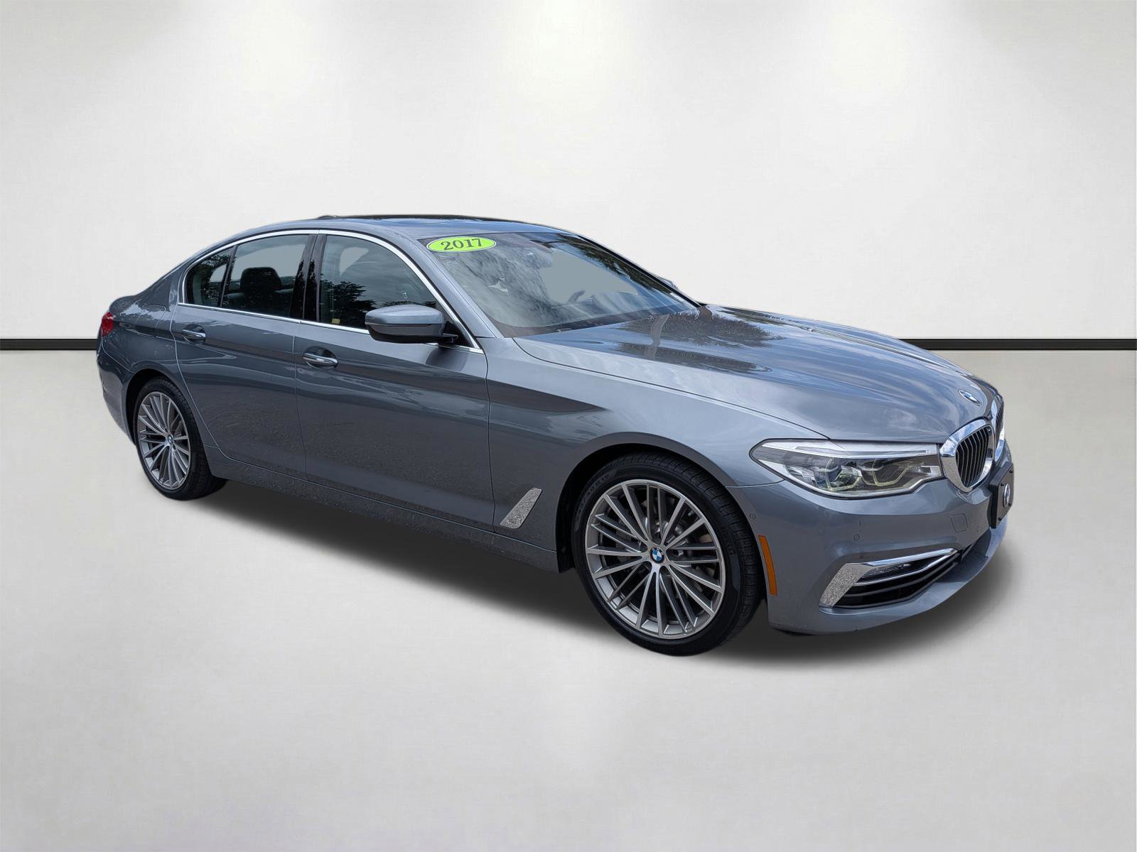 Used 2017 BMW 540i xDrive AWD/4WD image 2