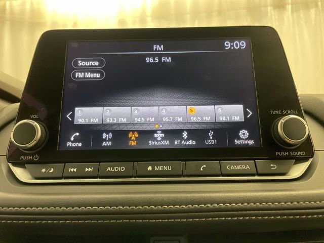 Used 2023 Nissan Rogue SV image 21