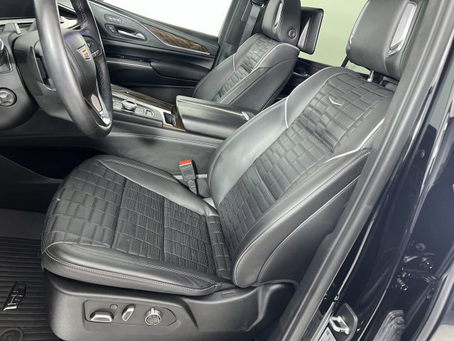 Certified 2024 Cadillac Escalade Sport Platinum w/ LPO, ONYX Package AWD/4WD image 20