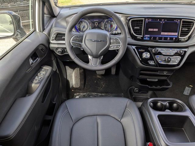 New 2026 Chrysler Pacifica Select FWD image 18