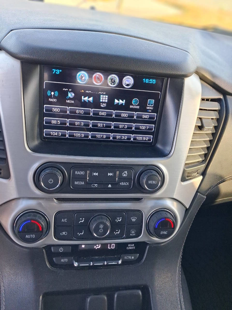 Used 2017 GMC Yukon SLE w/ Convenience Package RWD image 15