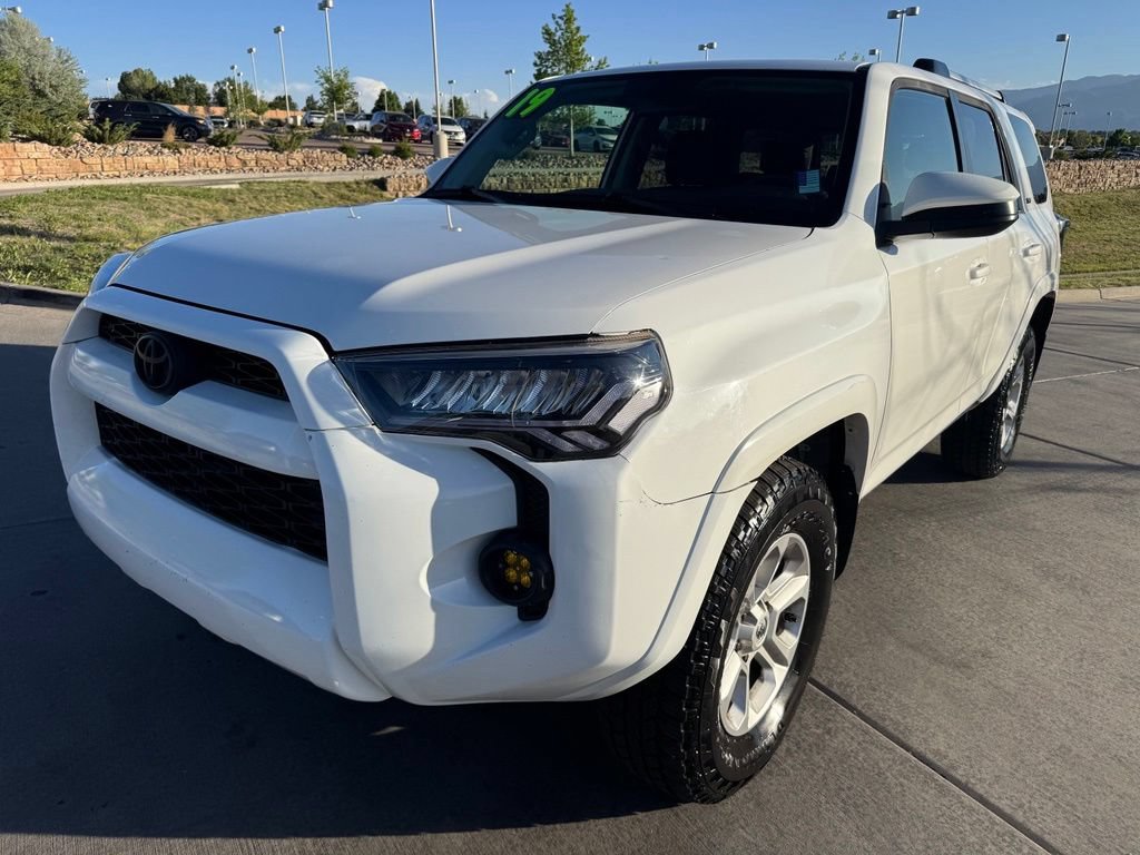 Used 2019 Toyota 4Runner SR5 AWD/4WD image 3