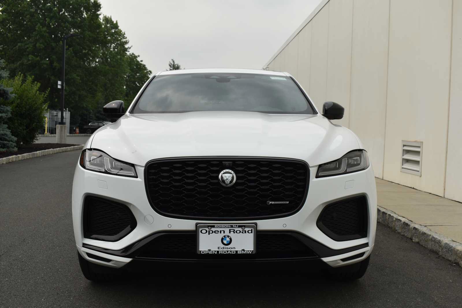 Used 2024 Jaguar F-PACE R-Dynamic S AWD/4WD image 2