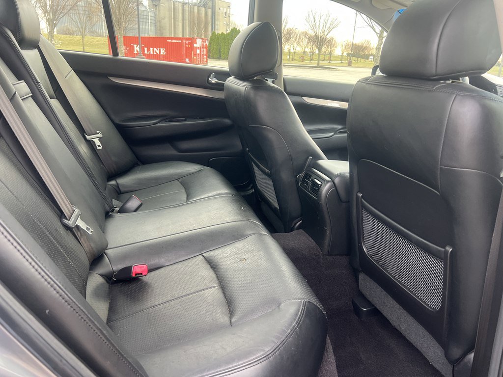 Used 2012 INFINITI G37 w/ Premium Pkg image 13