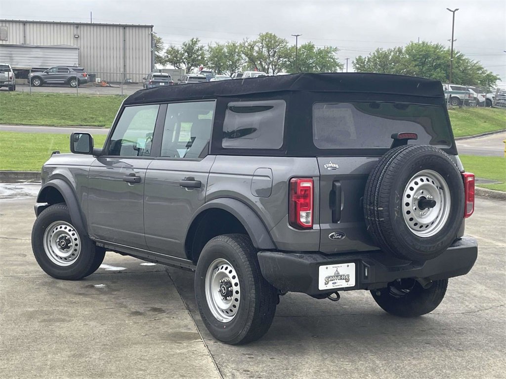 New 2025 Ford Bronco Base image 5