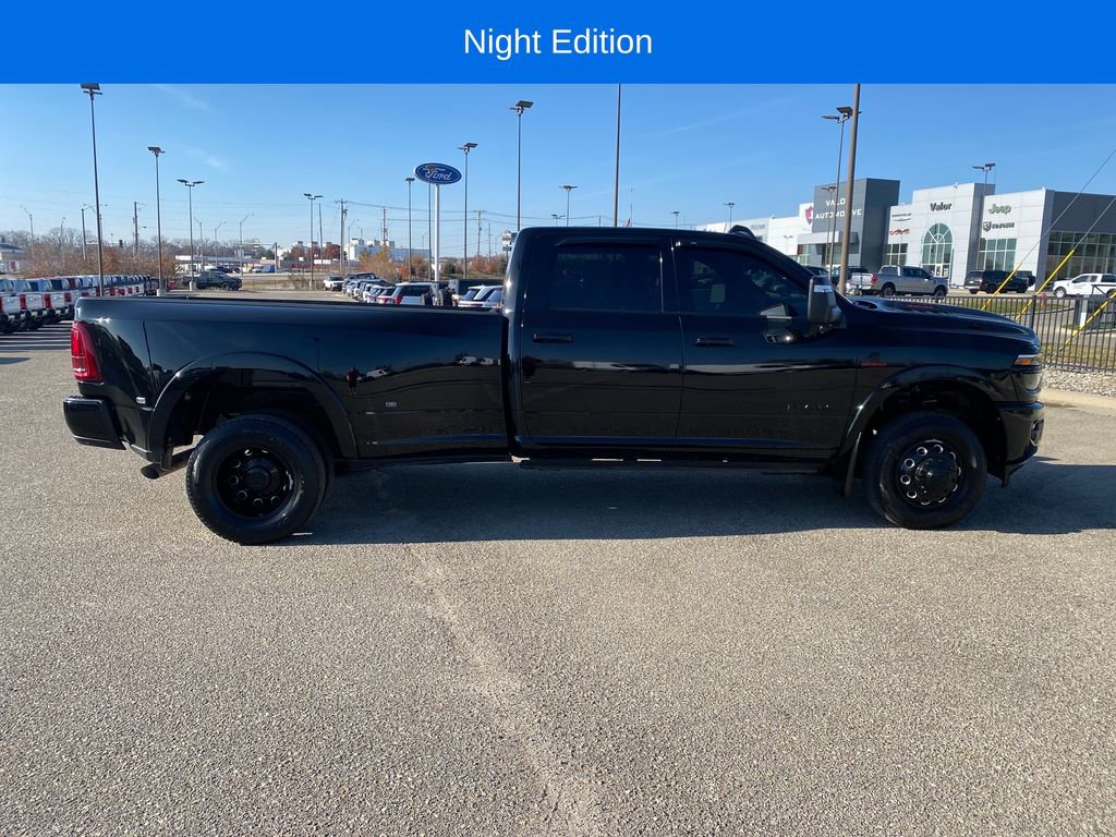 Used 2025 RAM 3500 Limited AWD/4WD image 7