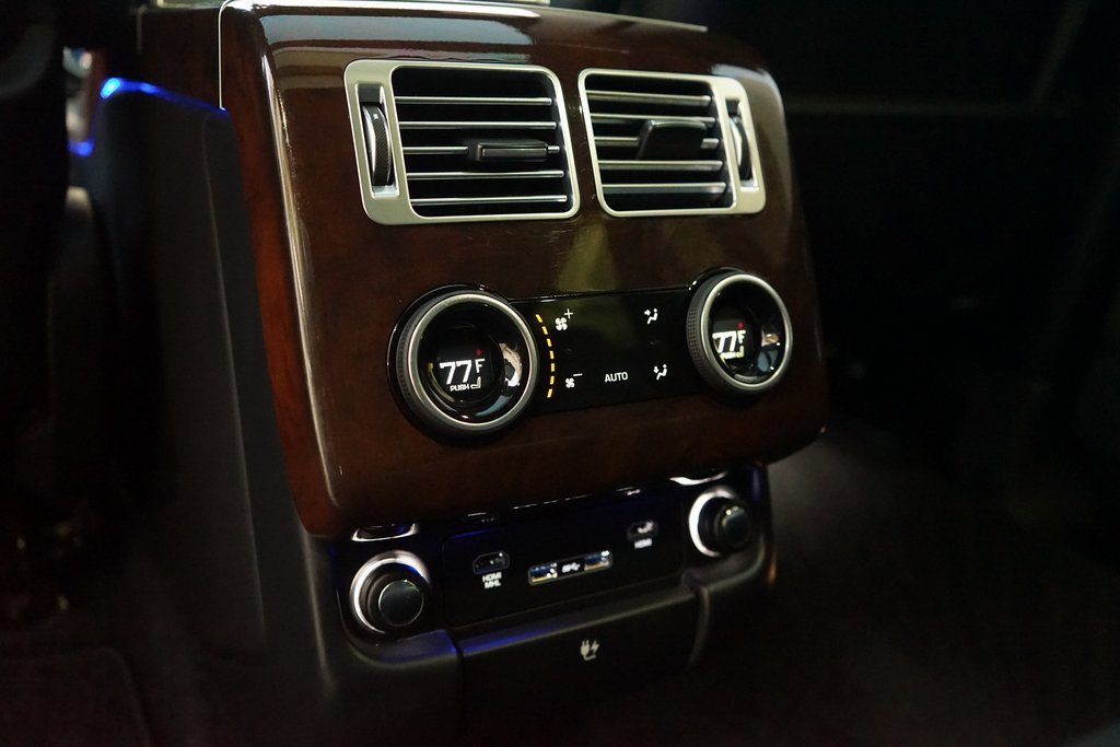 Used 2020 Land Rover Range Rover Long Wheelbase HSE image 17