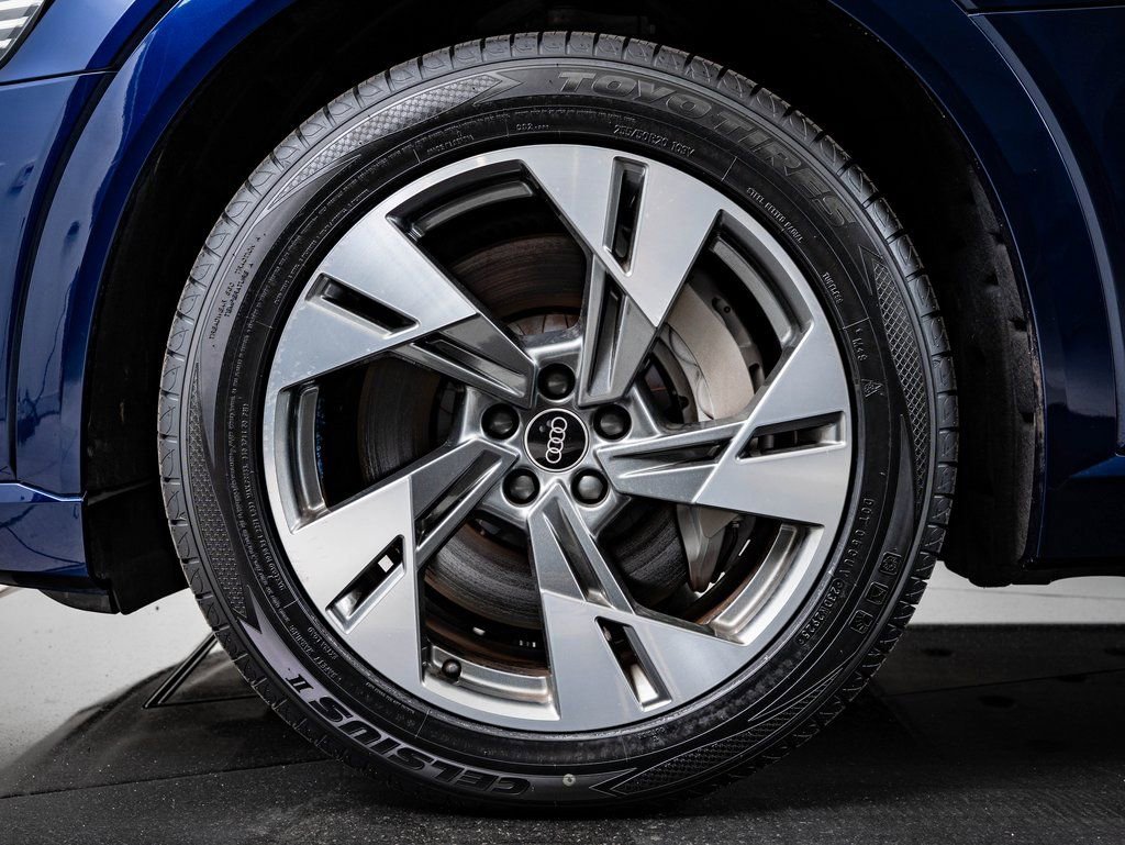 Used 2021 Audi e-tron Premium w/ Convenience Plus Package AWD/4WD image 12