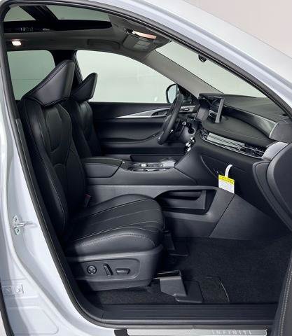 Certified 2026 INFINITI QX60 Pure w/ Cargo Package FWD image 30