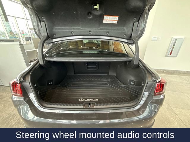Used 2025 Lexus ES 300h w/ Technology Package image 12