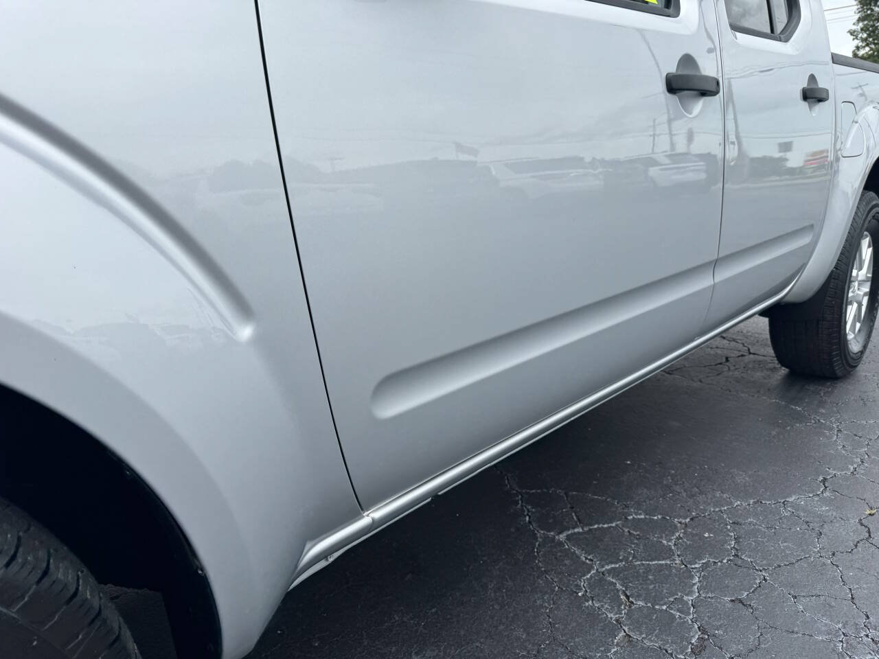 Used 2016 Nissan Frontier SV RWD image 14