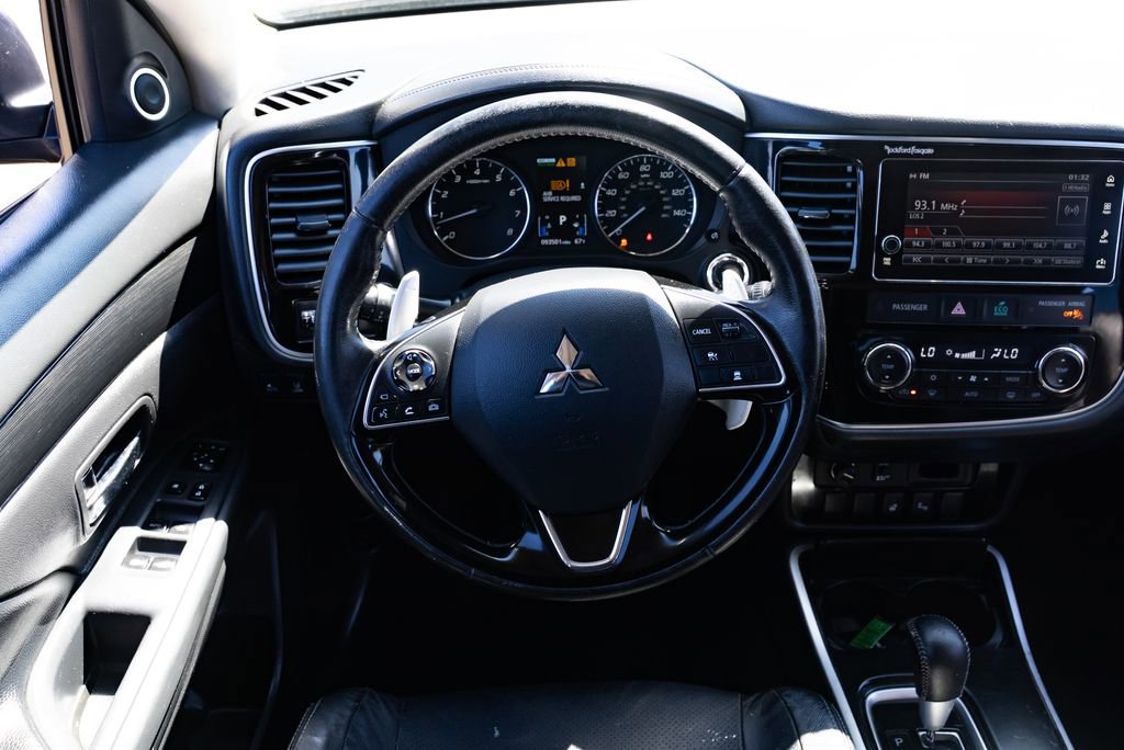 Used 2018 Mitsubishi Outlander GT AWD/4WD image 11