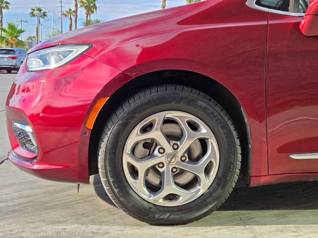 Used 2021 Chrysler Pacifica Limited w/ Premium & Safety Sphere Group AWD/4WD image 11