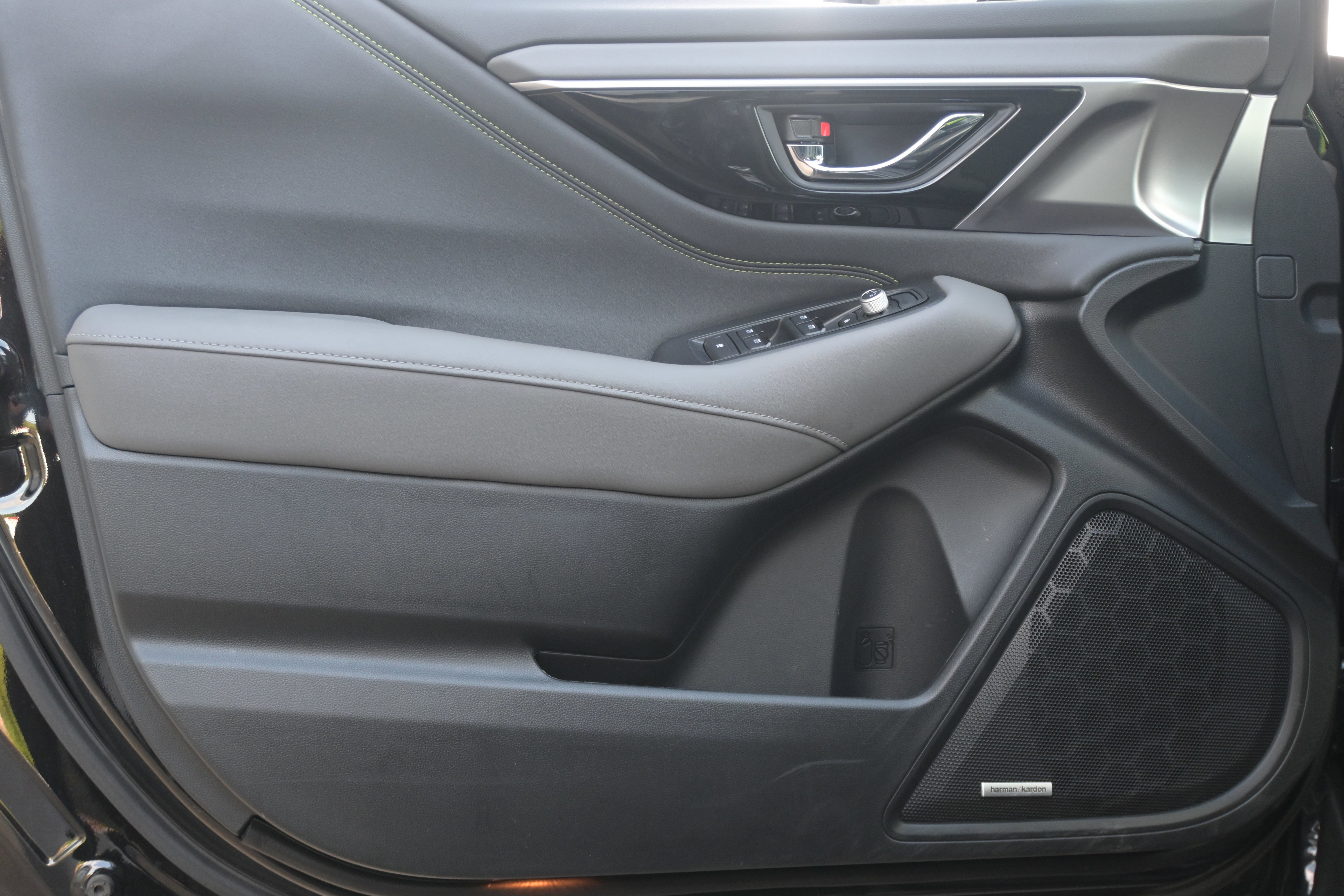 Used 2025 Subaru Outback Onyx Edition image 14