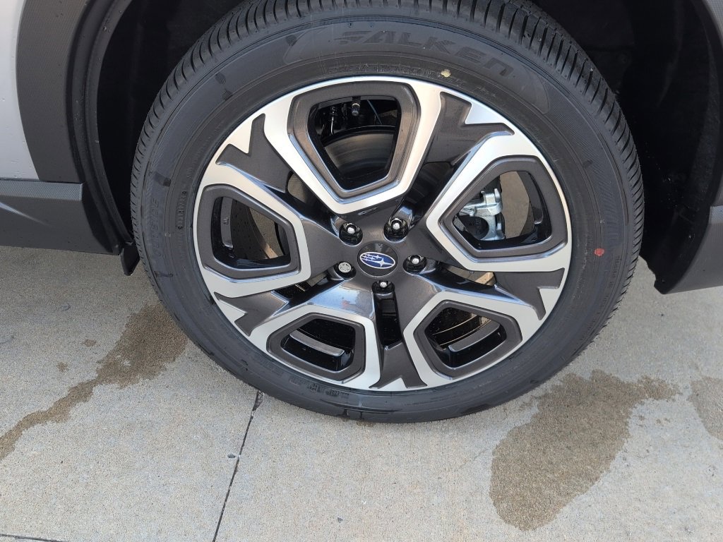 New 2025 Subaru Ascent Limited image 11