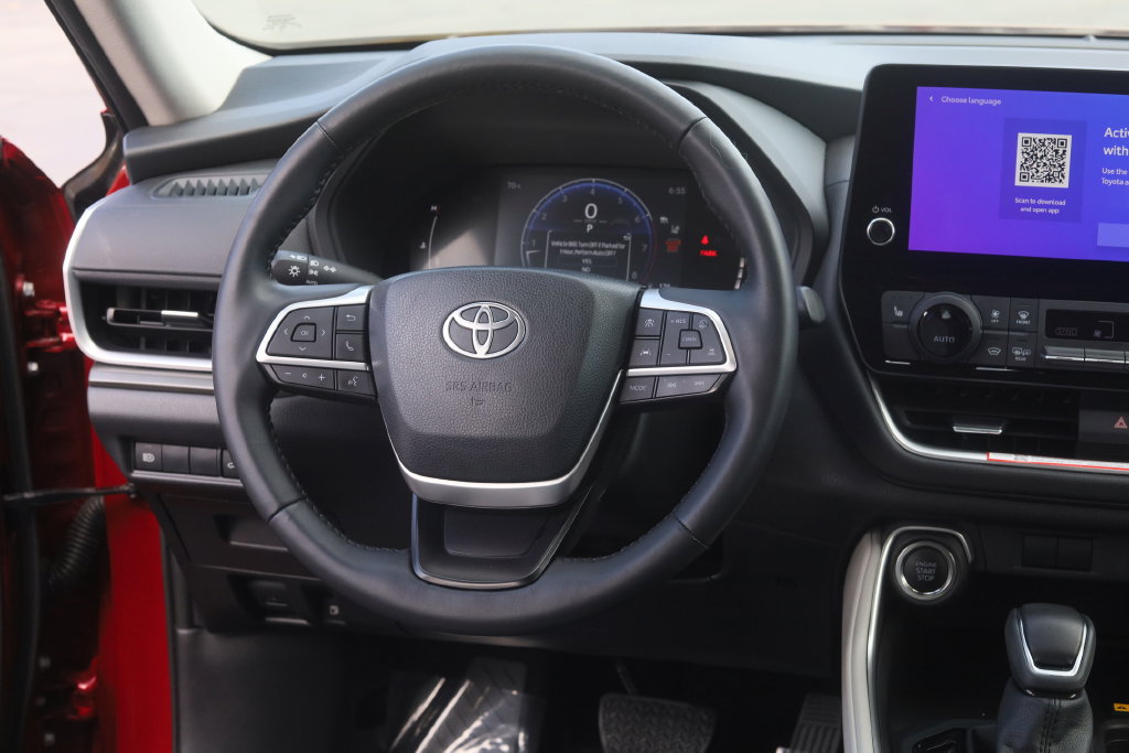 Used 2026 Toyota Grand Highlander AWD image 19