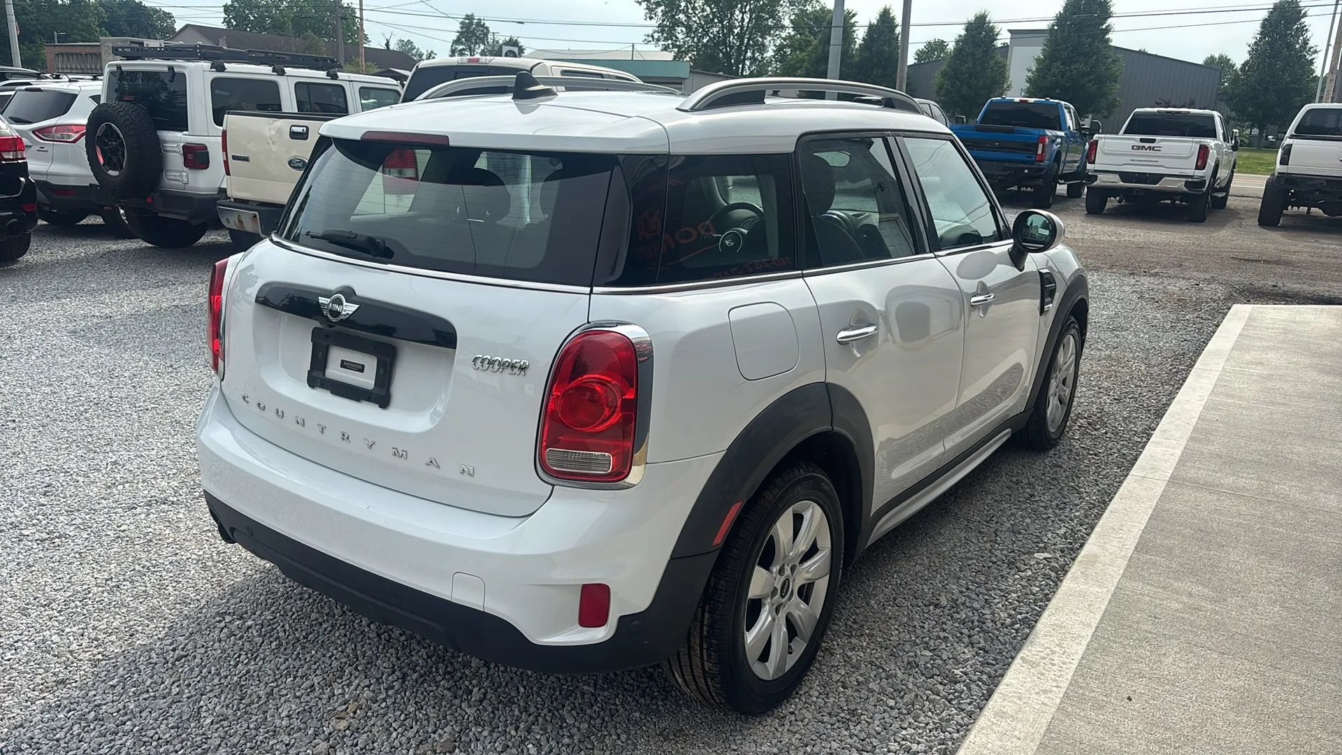 Used 2017 MINI Cooper Countryman FWD image 6