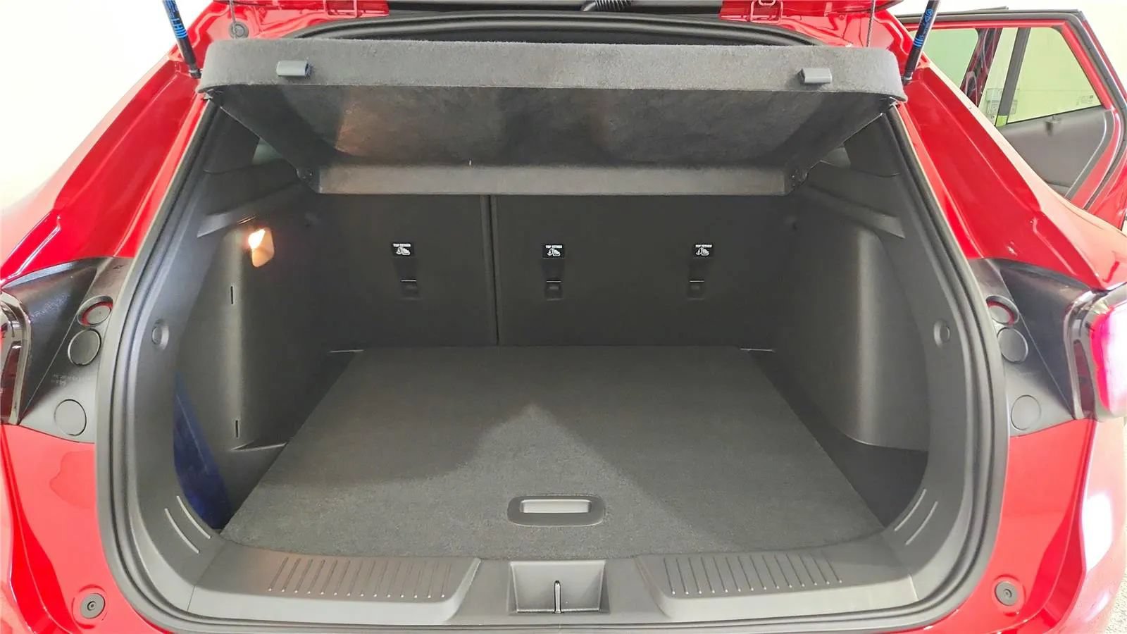 New 2026 Chevrolet Trax RS w/ Driver Confidence Package FWD image 19