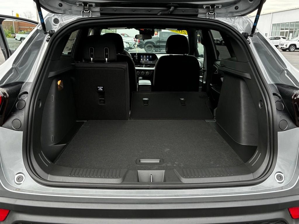New 2026 Chevrolet Trax RS FWD image 23