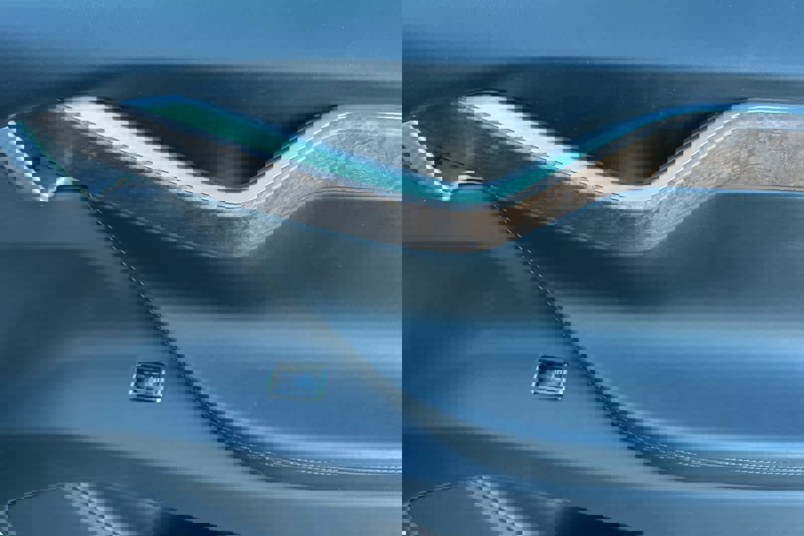 Used 2017 Tesla Model X image 18