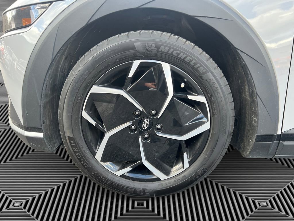 Certified 2024 Hyundai Ioniq 5 SE image 9