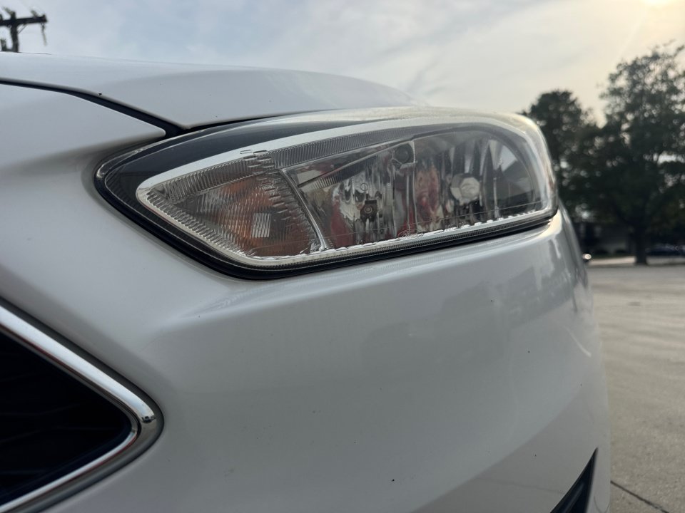 Used 2018 Ford Focus SE FWD image 30