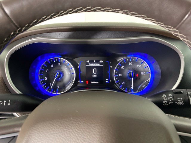 Used 2020 Chrysler Pacifica Touring w/ Cold Weather Group FWD image 22