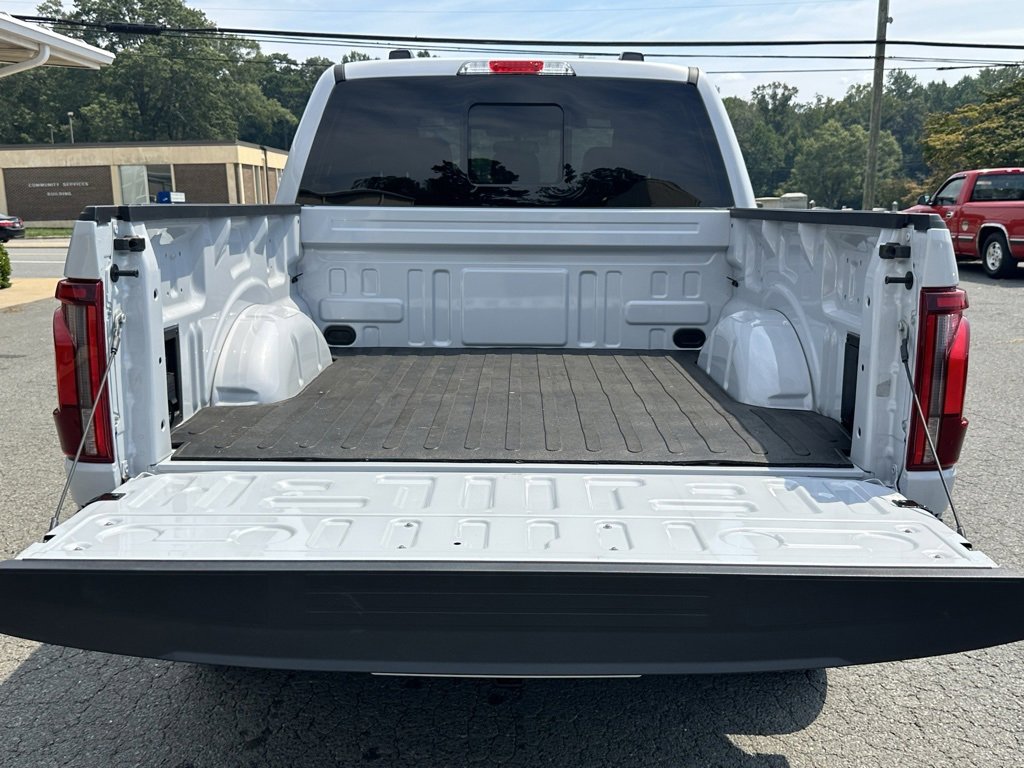 Used 2025 Ford F150 Lariat w/ Equipment Group 501A Mid image 8