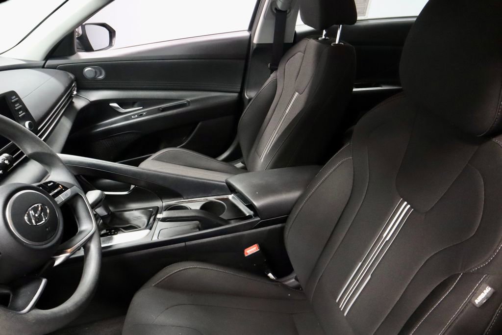 Used 2022 Hyundai Elantra SEL FWD image 23