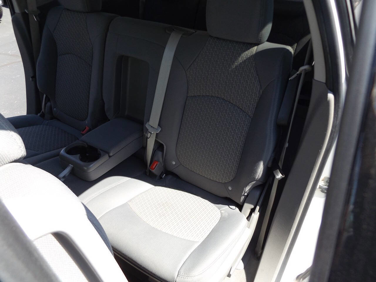 Used 2012 Chevrolet Traverse LS FWD image 15
