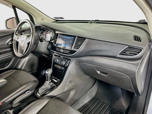 Used 2019 Buick Encore Sport Touring FWD image 21