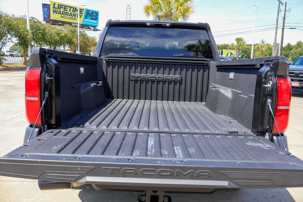 Used 2025 Toyota Tacoma SR5 RWD image 27