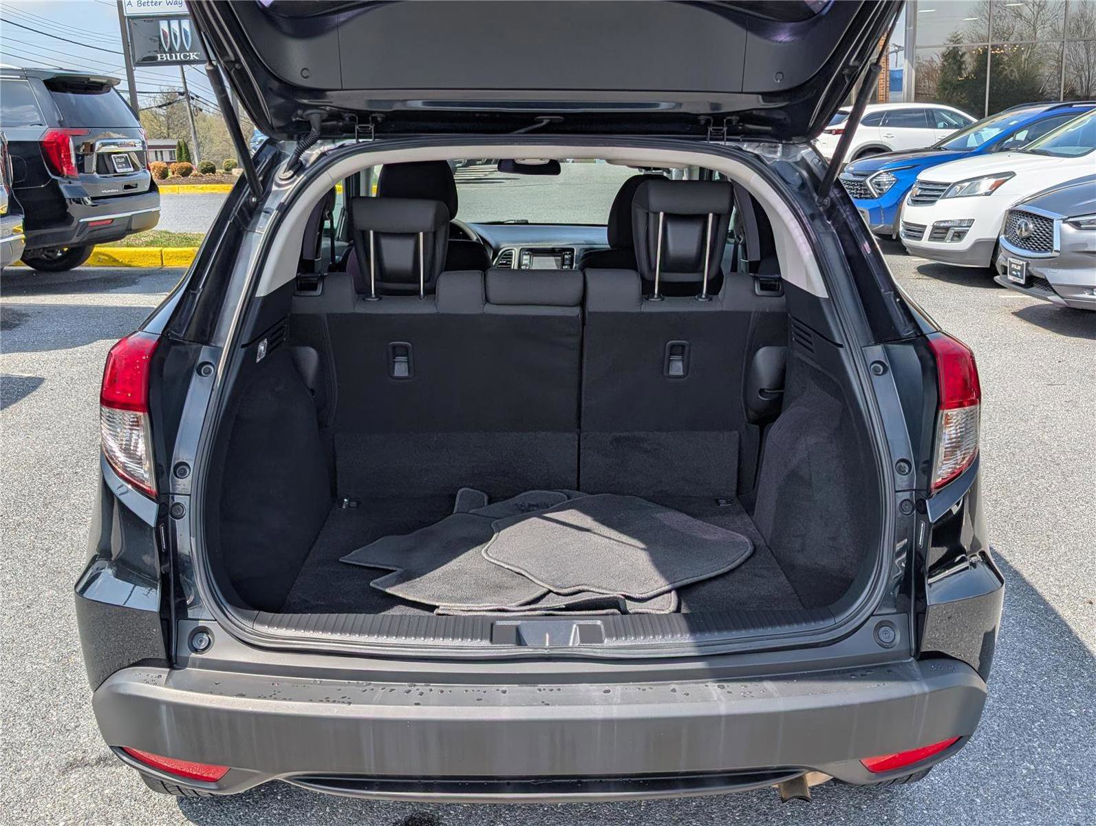 Used 2019 Honda HR-V LX image 13