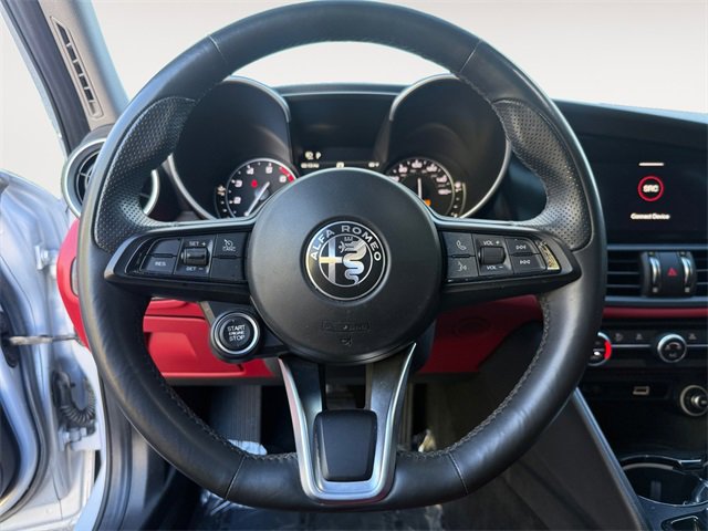 Used 2020 Alfa Romeo Giulia w/ Nero Edizione image 16