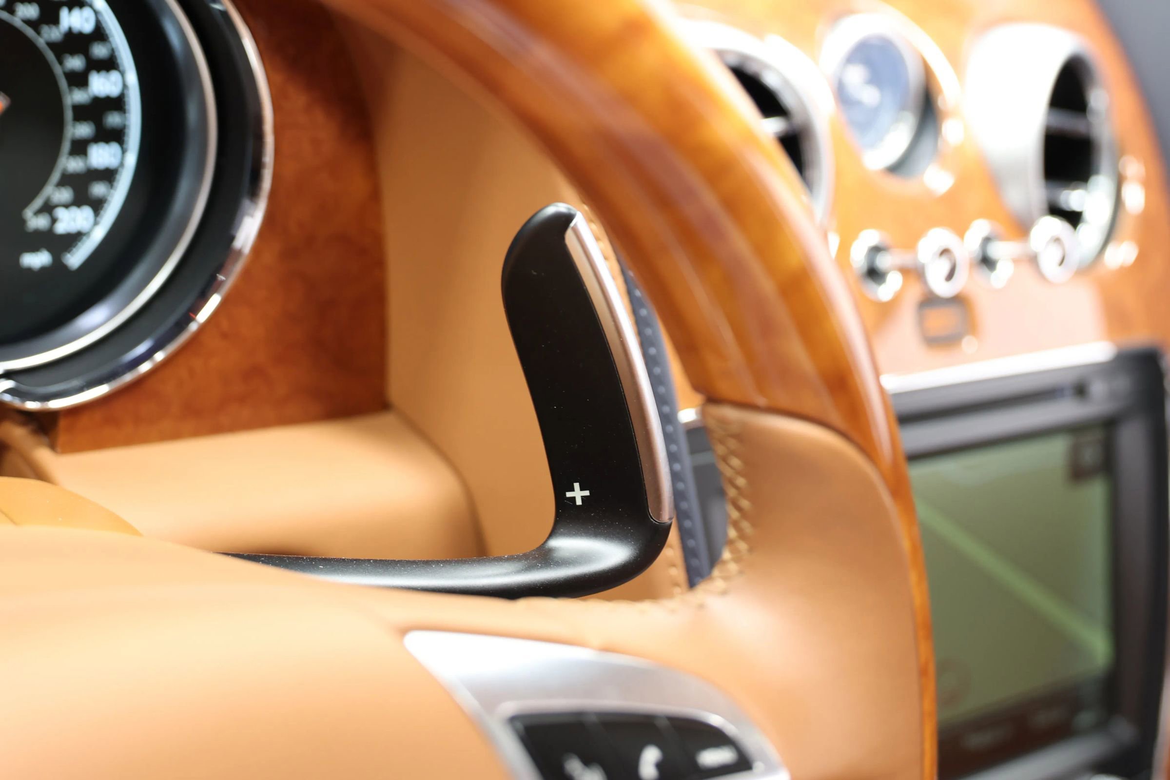 Used 2016 Bentley Flying Spur W12 AWD/4WD image 24