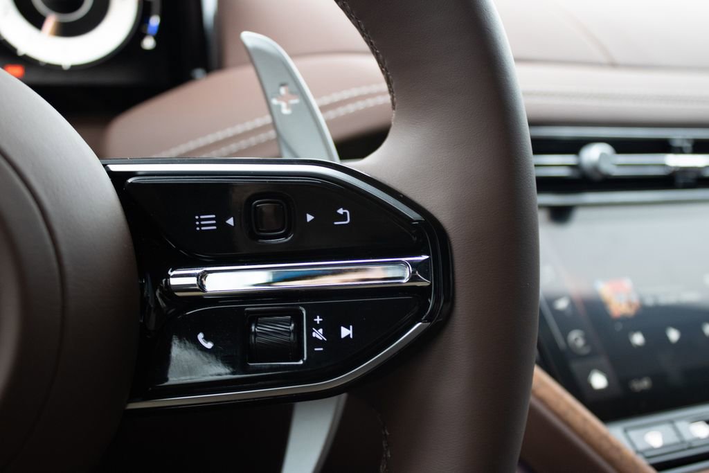 New 2025 Aston Martin DB12 Convertible image 13