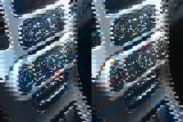 Used 2017 GMC Yukon SLE w/ Convenience Package image 25