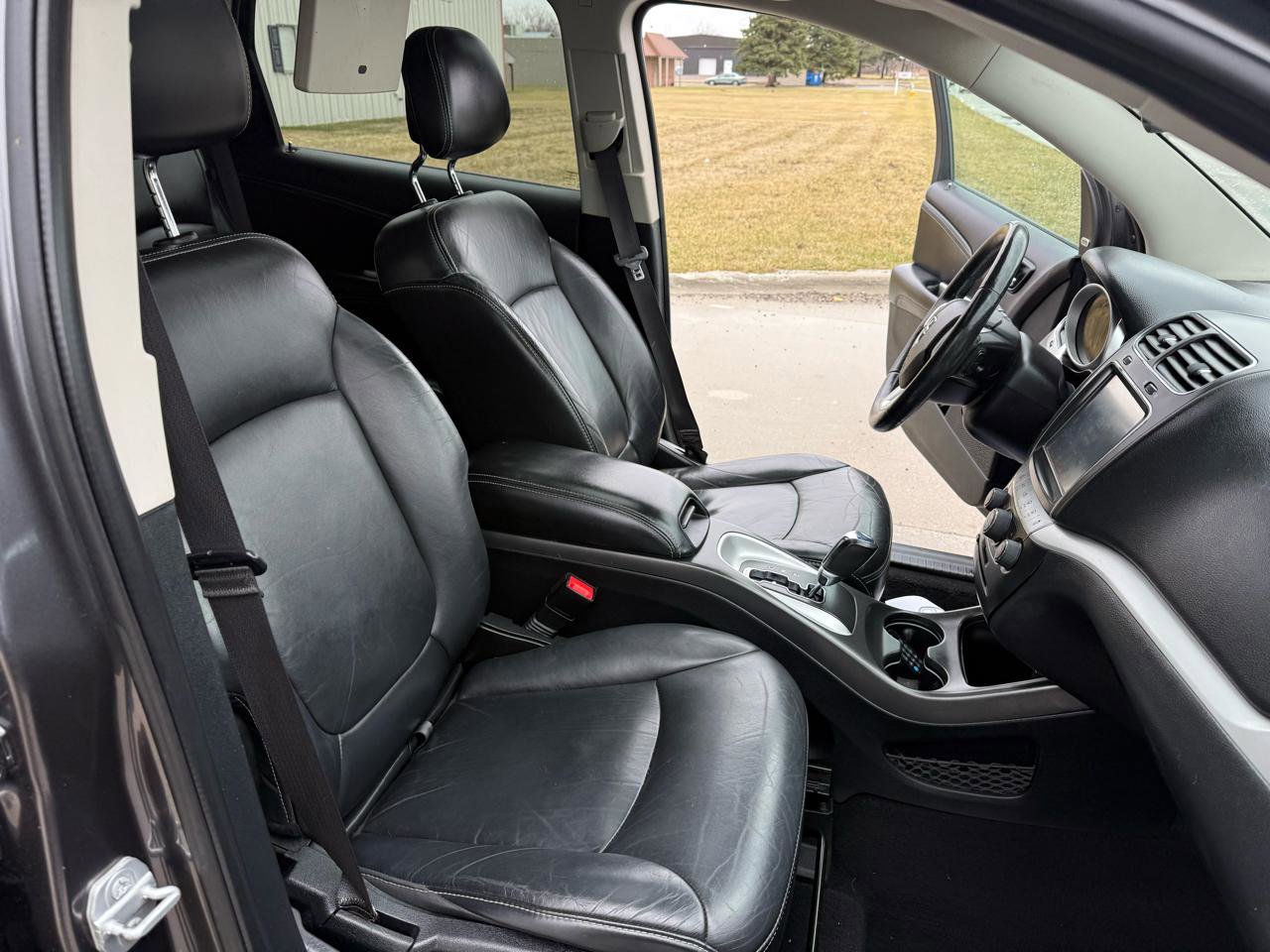 Used 2015 Dodge Journey R/T w/ Rear Seat Video Group image 28